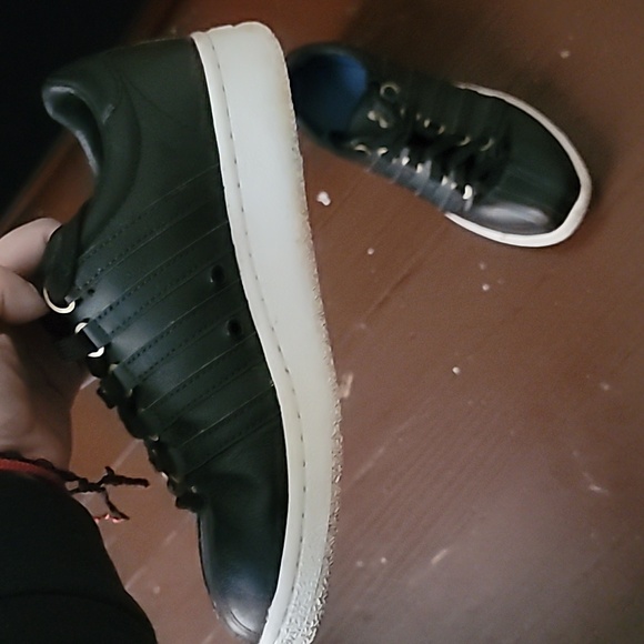 KSwiss - Picture 3 of 3